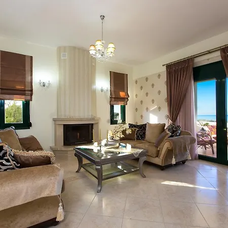 Diamantis Villa, Serene Oasis With Seaviews, By Thinkvilla 阿德里安诺斯·坎波斯